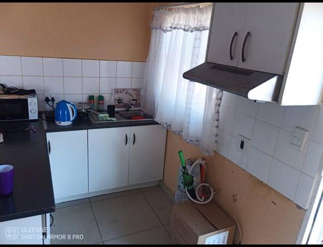 2 BEDROOM HOUSE FOR SALE IN WINDMILL PARK EXT